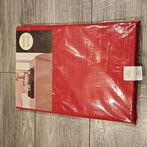 NWT West END 70" Round (178cm) Tablecloth seating for 4-6